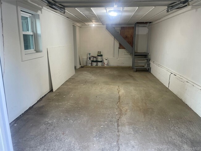 Building Photo - 33 Mailler Ave