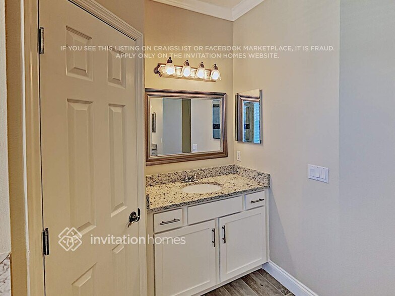 Building Photo - 1136 Dunbrooke St