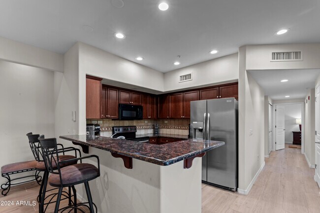 Building Photo - 20660 N 40th St