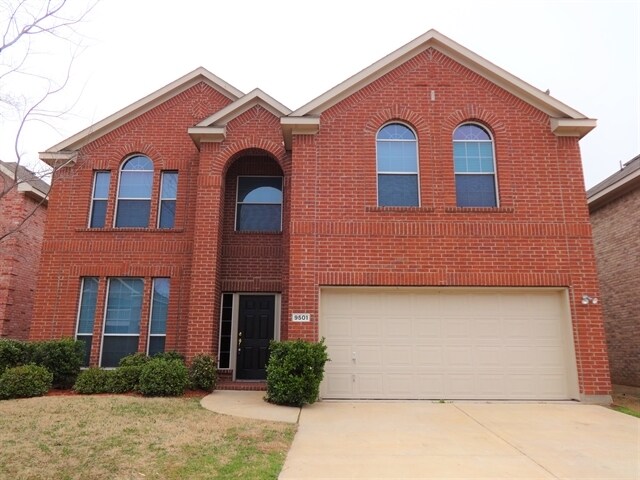 Building Photo - 9501 Navarro St