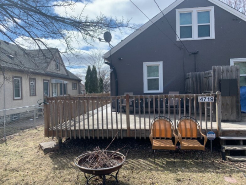 Building Photo - 4719 Chicago Ave