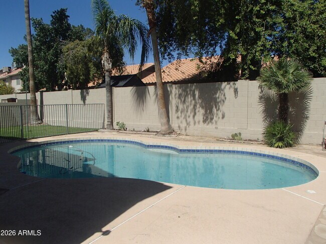 Building Photo - 4230 E Brookwood Ct