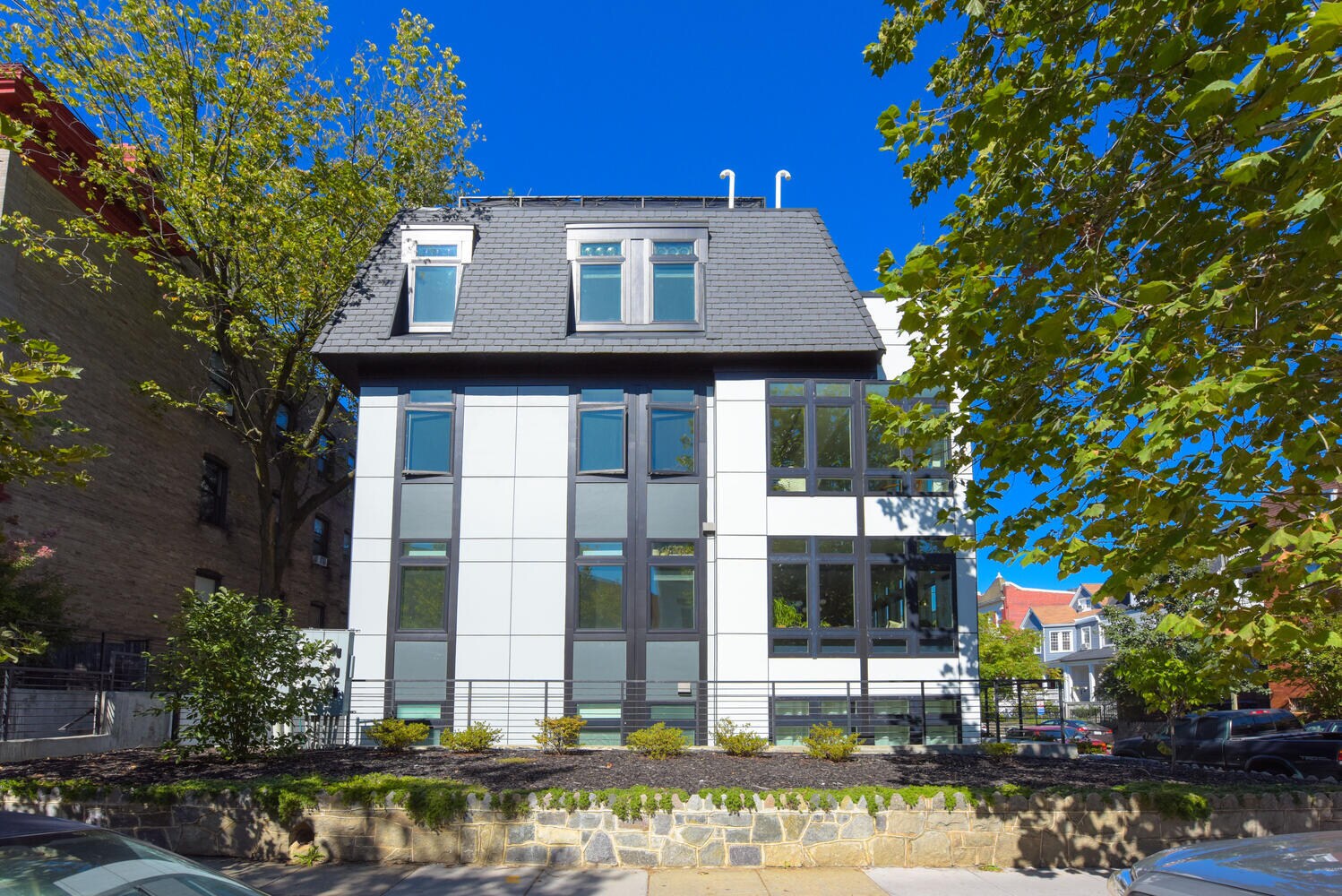Boutique 5 unit building. - 1001 Monroe St NW