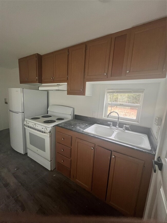 Building Photo - 8458 Sweetleaf Ln