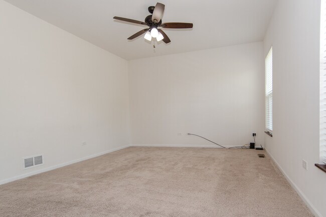 Building Photo - 26107 White Oak Trail