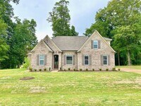 Building Photo - AVAILALBE NOW! Beautiful Home in Olive Branch.