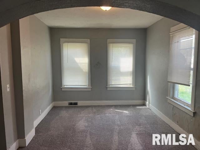 Building Photo - 1015 Arlington Ct