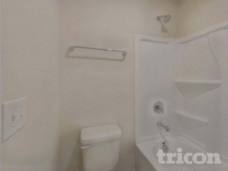 Building Photo - 2503 Trollinger Dr