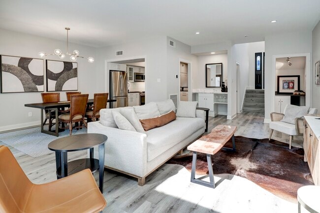 Building Photo - 12625 Memorial Dr