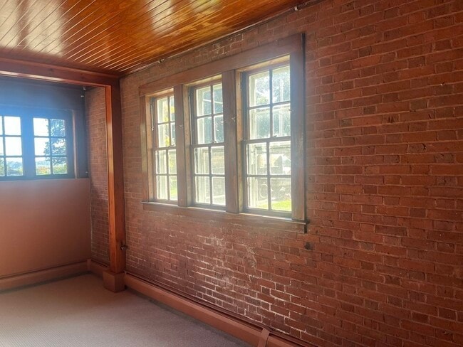 Building Photo - 69 West St