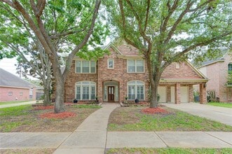 Building Photo - 1911 Briarchester Dr