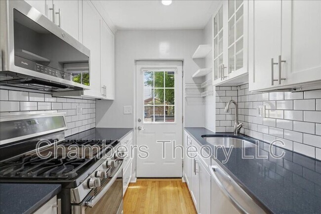 Building Photo - 1535 Constitution Ave NE