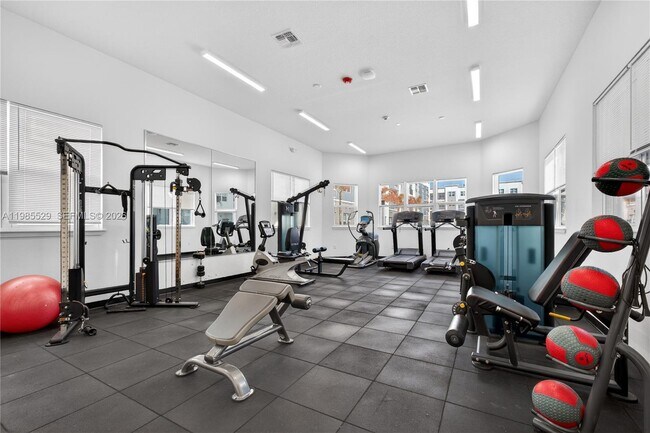 Building Photo - 1230 Southstation Pl