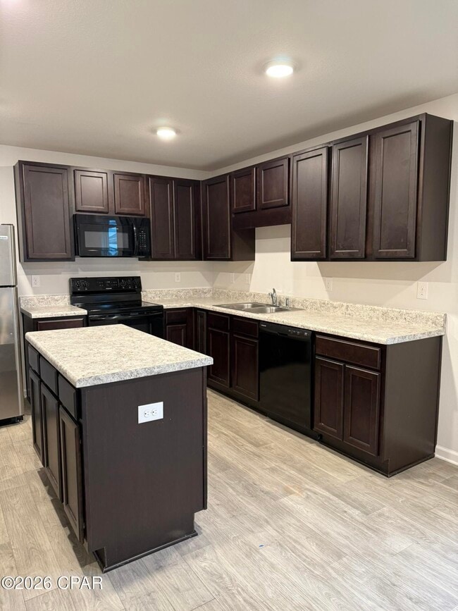 Building Photo - 125 Red Bay Rd