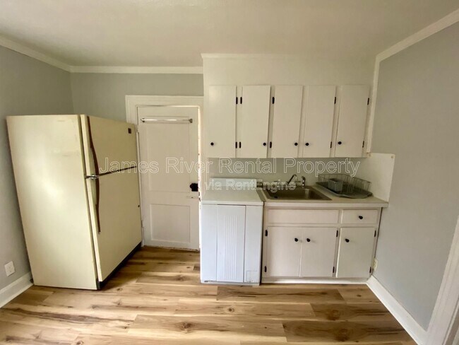 Building Photo - 1805 Ridge Ave