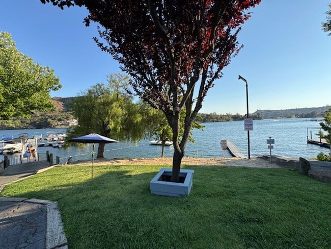 Building Photo - Move in special: $500 off first months rent! Home located in a gated Lakefront community with 3 s...