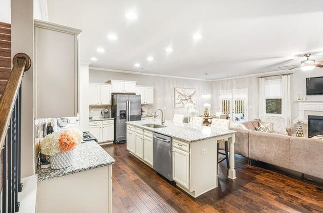 Building Photo - 309 Braemore Mill Dr