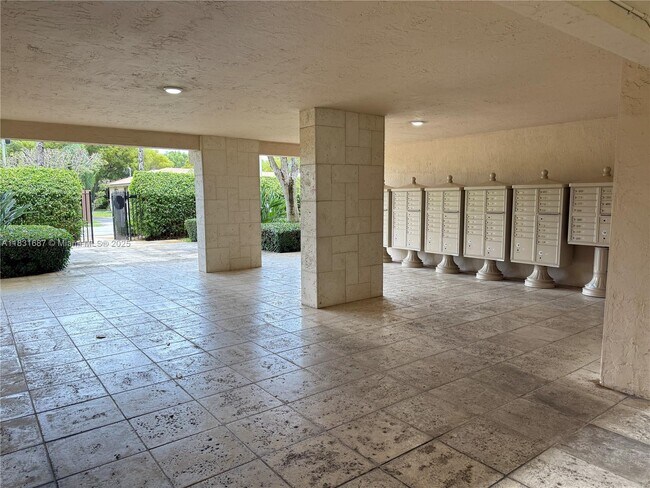 Building Photo - 14500 SW 88th Ave