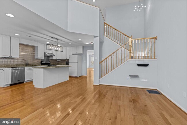 Building Photo - 61 Sunrise Ct