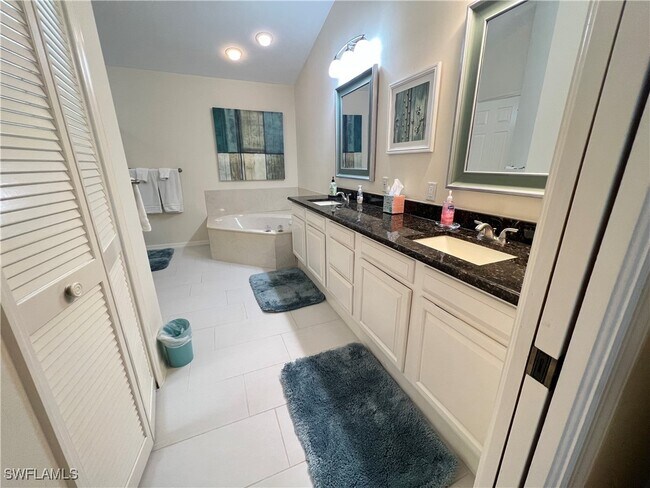Building Photo - 26891 Wedgewood Dr