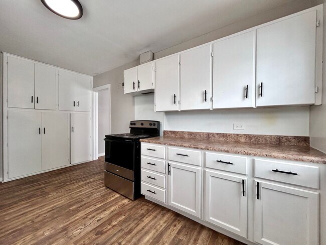 Building Photo - Two Bedroom Home in Muskegon