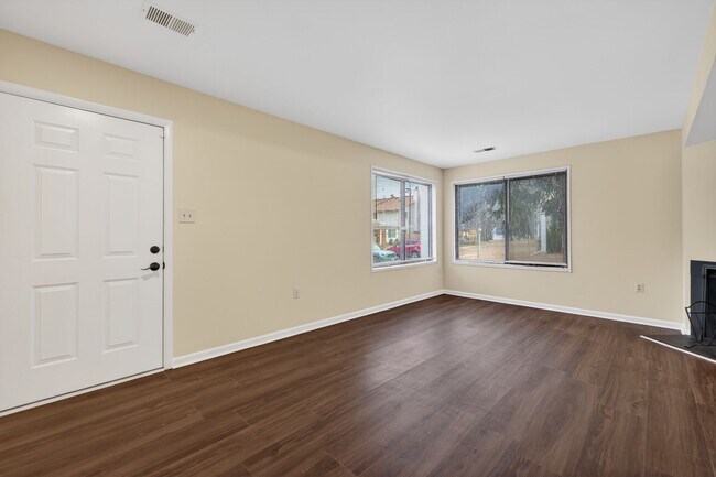 Building Photo - 13045 Thyme Ct