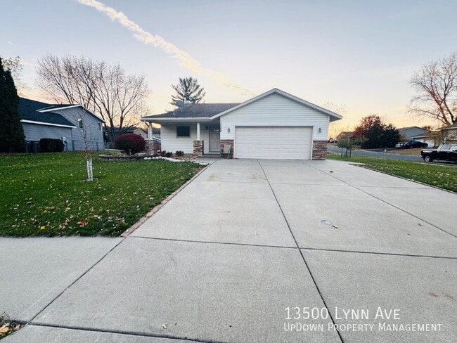 Building Photo - 13500 Lynn Ave