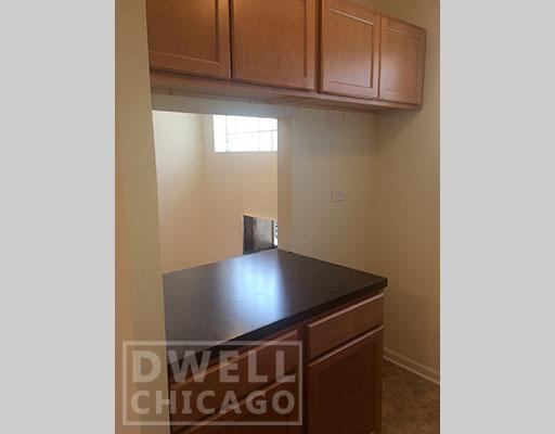 Primary Photo - 6000 N Kenmore Ave