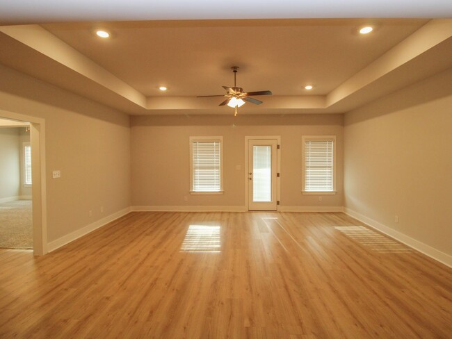 Building Photo - NEW Townhome in excellent location! MOVE I...