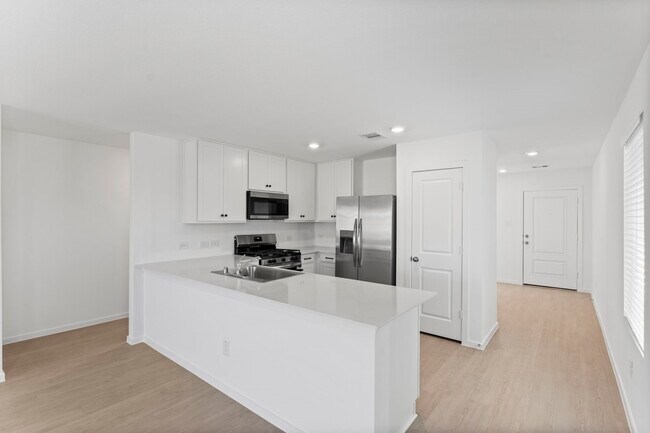 Building Photo - 25392 Carnation Ct