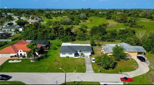 Building Photo - 4108 SE 8th Ave