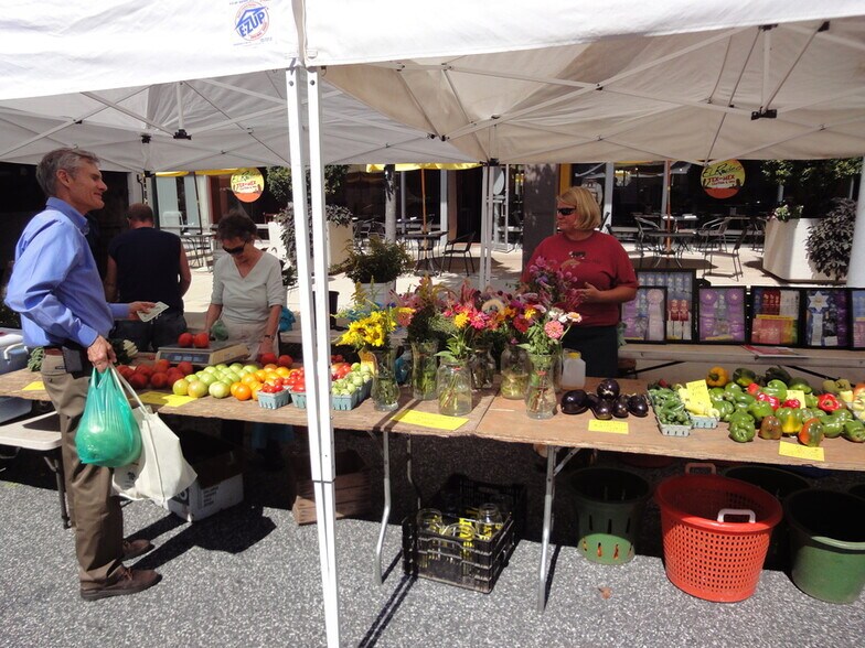 Farmers Market steps away. - 28 Allegheny Ave