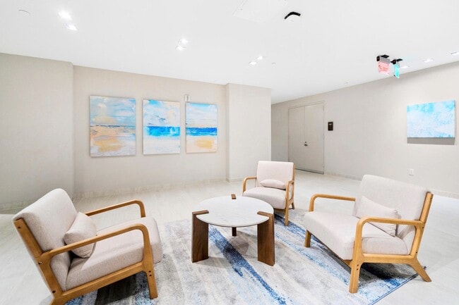 Building Photo - 3100 N Ocean Dr