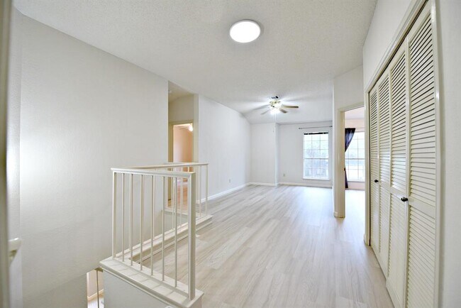 Building Photo - 13329 Black Canyon Dr