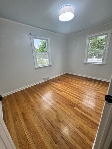 Building Photo - 20 York St