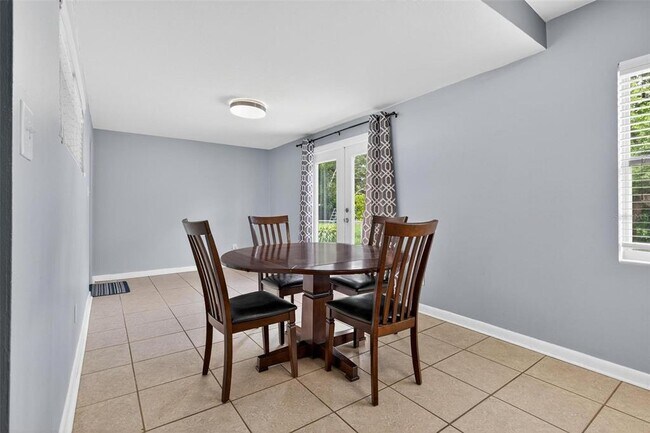 Building Photo - 3015 Tampico Dr