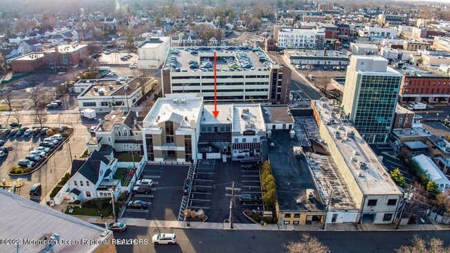 Building Photo - 37 E Front St