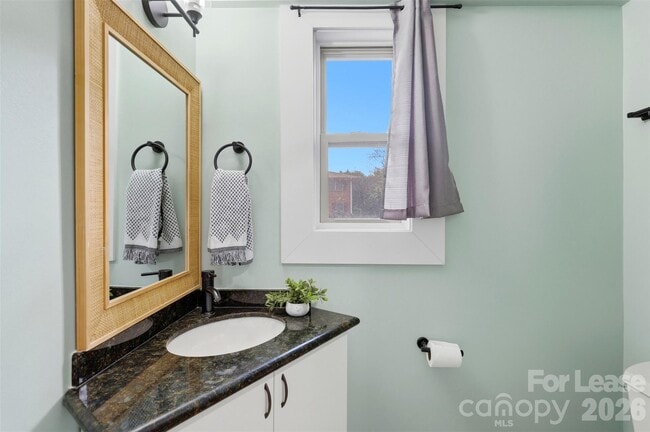 Building Photo - 1642 Washington Ave