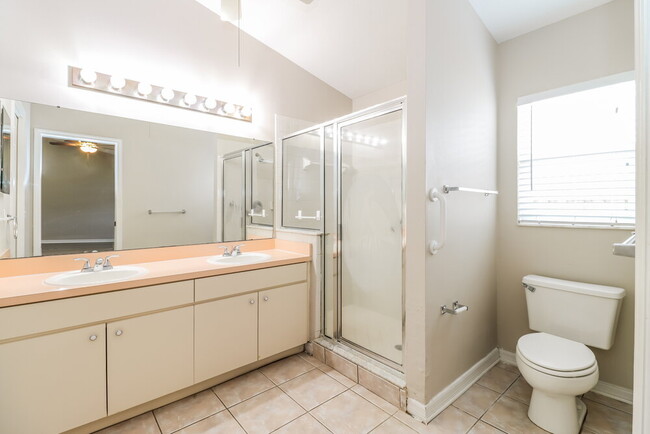 Building Photo - 2113 Cattleman Dr