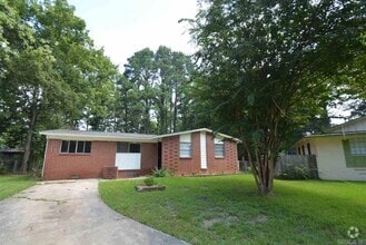 Building Photo - 6 Wynne Cir