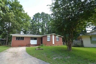 Building Photo - 6 Wynne Cir