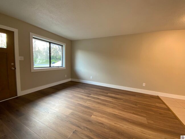 Building Photo - 200 N 31st St