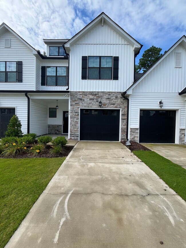 Building Photo - Charming 3 Bedroom Home Located In Zebulon NC!!!