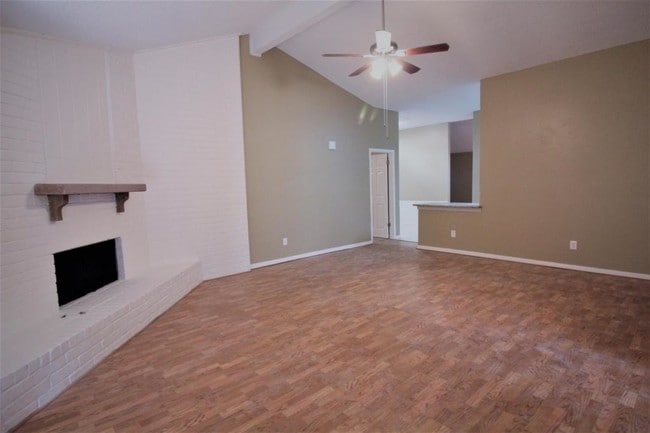 Building Photo - 2618 Quarry Hill Rd