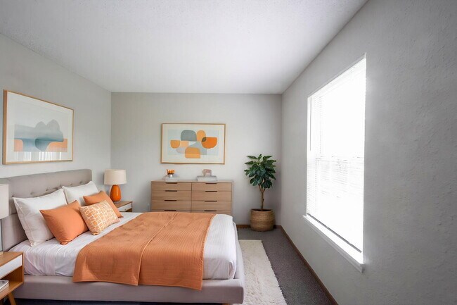 Building Photo - "Charming 3-Bedroom Haven with 2.5 Baths in Indianapolis – Your Perfect Retreat on Liverpool Way!"