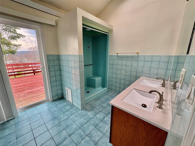 Building Photo - 2409 High Ave