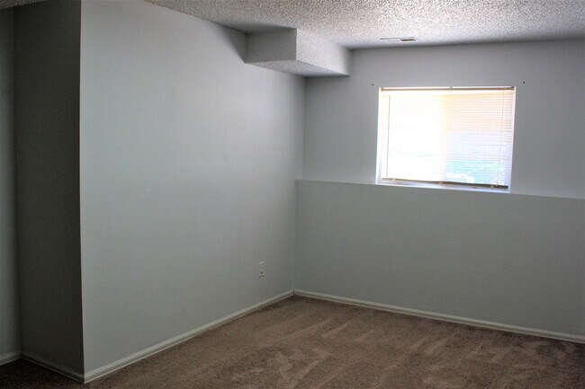 Building Photo - 4535 Witches Hollow Ln