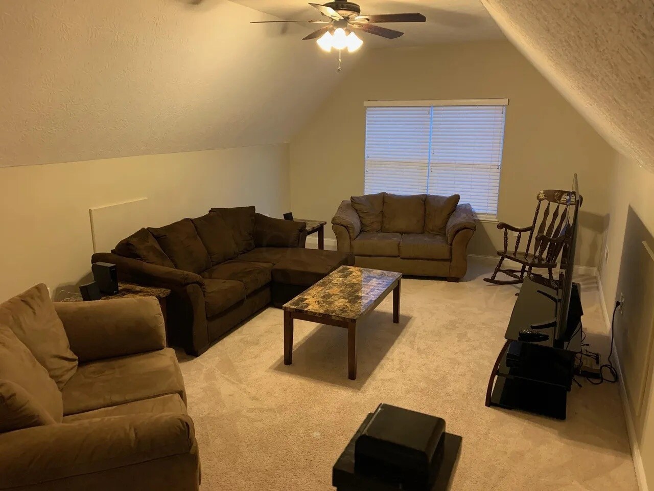 Building Photo - 7873 Waggoner Trace Dr