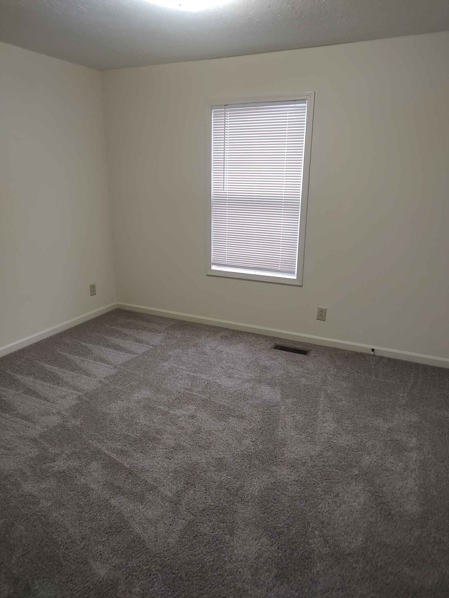 bedroom 2 - 210 W 17th St