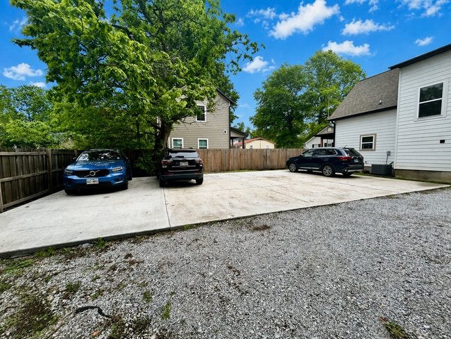 Building Photo - $150 AMAZON GIFT CARD WITH SIGNED LEASE!! - 3B/2B PRE-LEASING FOR AUG 10 MOVE-IN!!